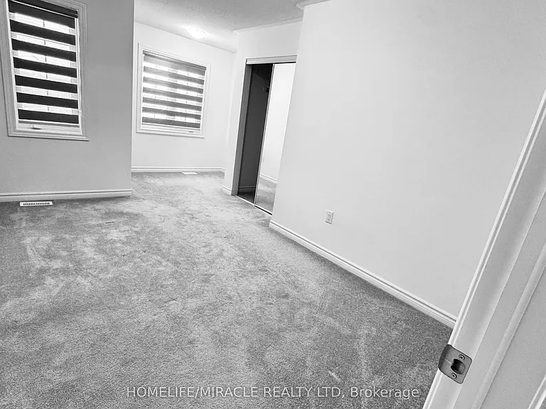 166 Seeley Ave — Photo 39