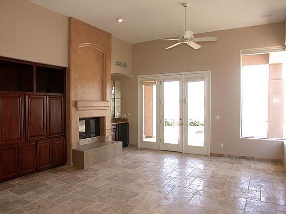 Great room w versailles pattern travertine