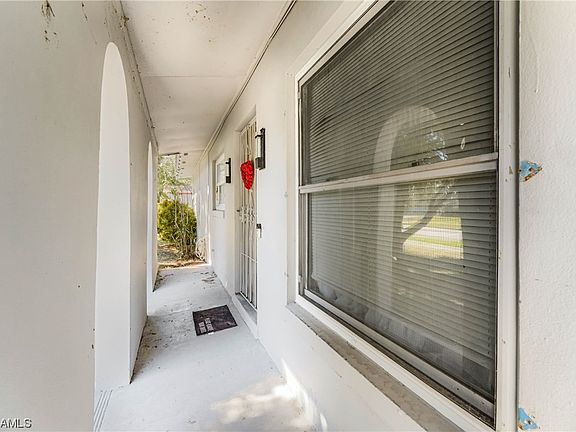 5th image of 4255 Clarinda St