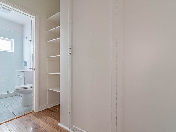 3rd image of 410 N Coronado St APT 12