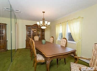 3rd image of 8 Greenvale Dr