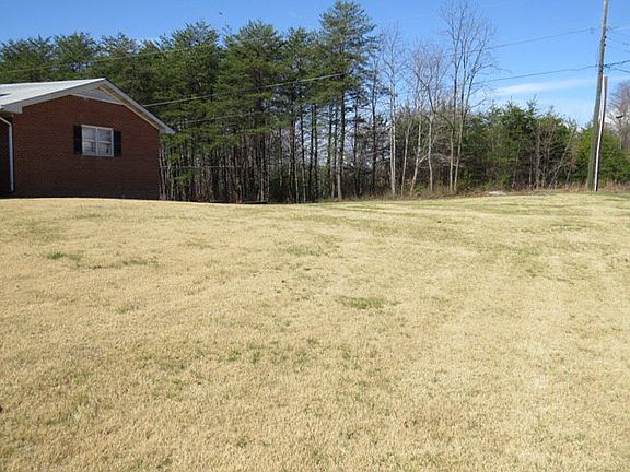 3rd image of 754 Longview Dr