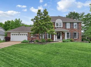 295 Timber Rock Ln, Ballwin, MO 63011