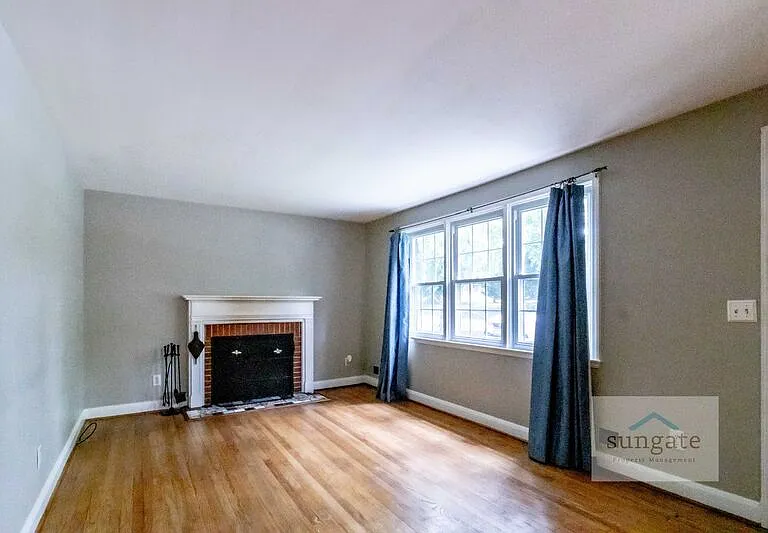 326 Lincoln Ave — Photo 3