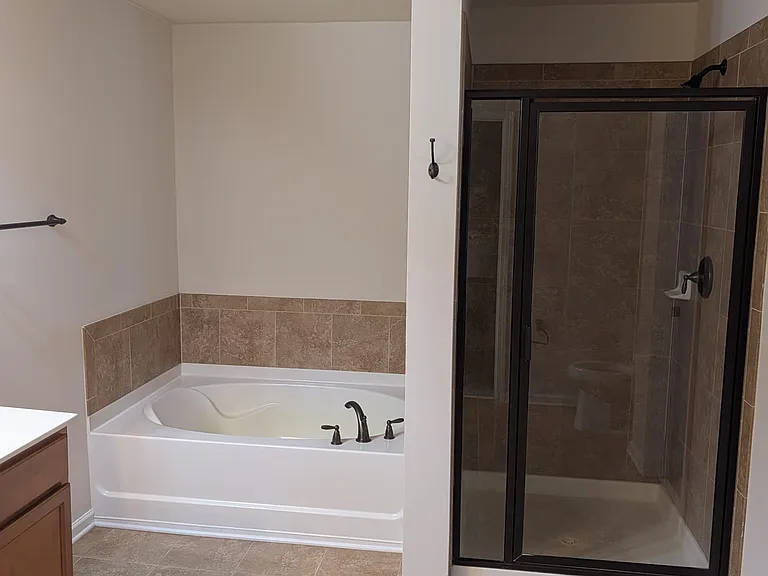 2428 Averon Dr — Photo 23