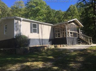 990 Raccoon Creek Rd, Branchland, WV 25506