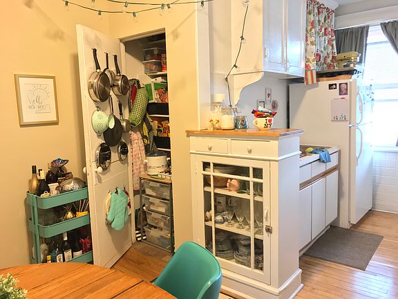 5th image of 409 Beloit Ave #3R