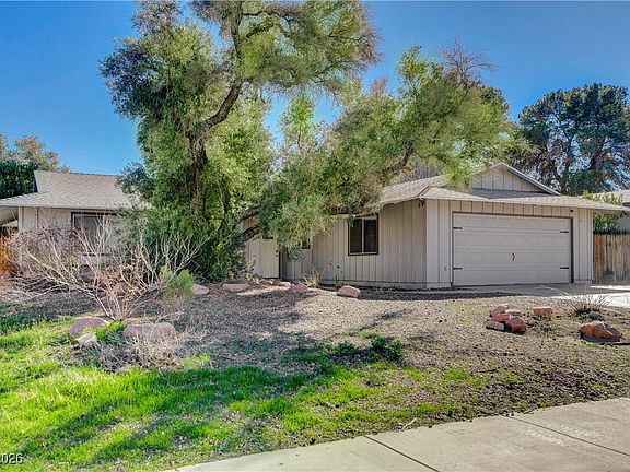 4th image of 3859 Woodhill Ave