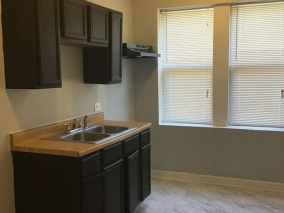 5th image of 8053 S Manistee Ave APT 1E