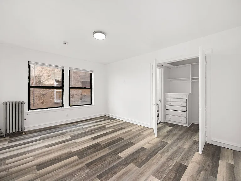 156-158 N. Central Avenue. — Photo 15