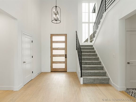 5th image of 19080 E Orchard Cir