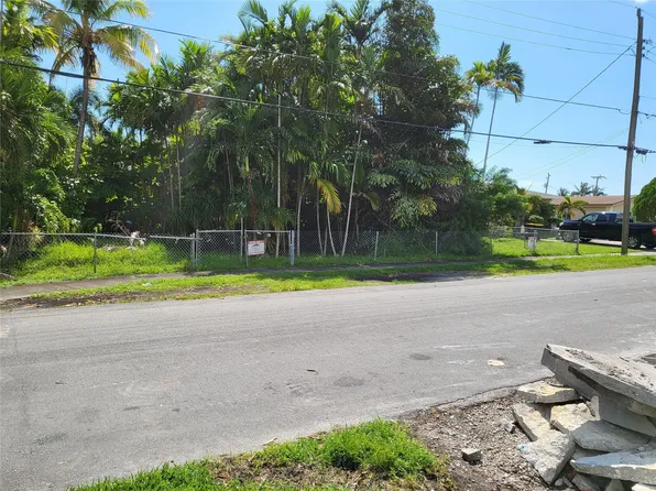 14 NW 14th Court, Dania Beach, FL 33004