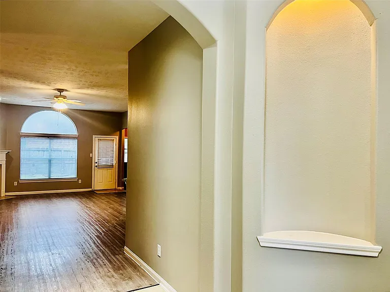 18215 Linden Forest Ln — Photo 3