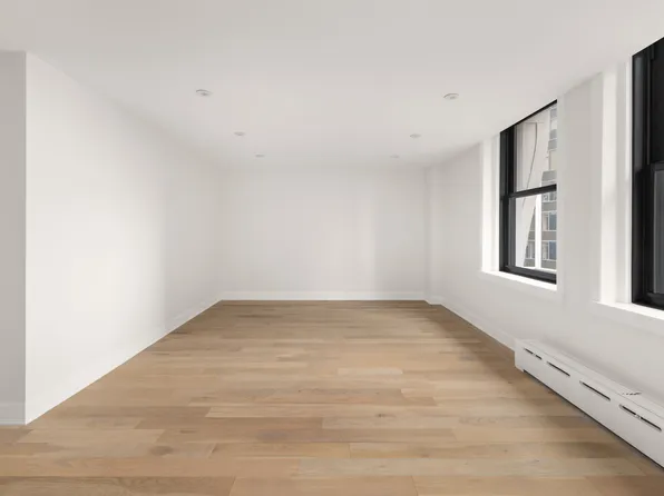 3 Hanover Square 17J image 3 of 7