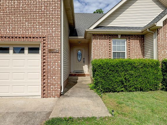 4th image of 2924 Brewster Dr