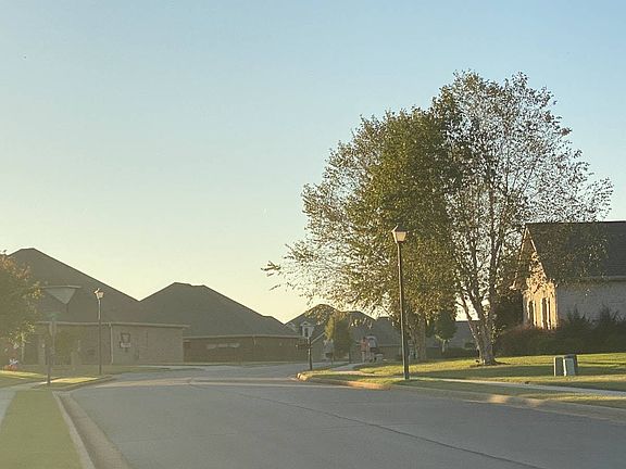 4th image of 19 SW Crimson Cloud Blvd