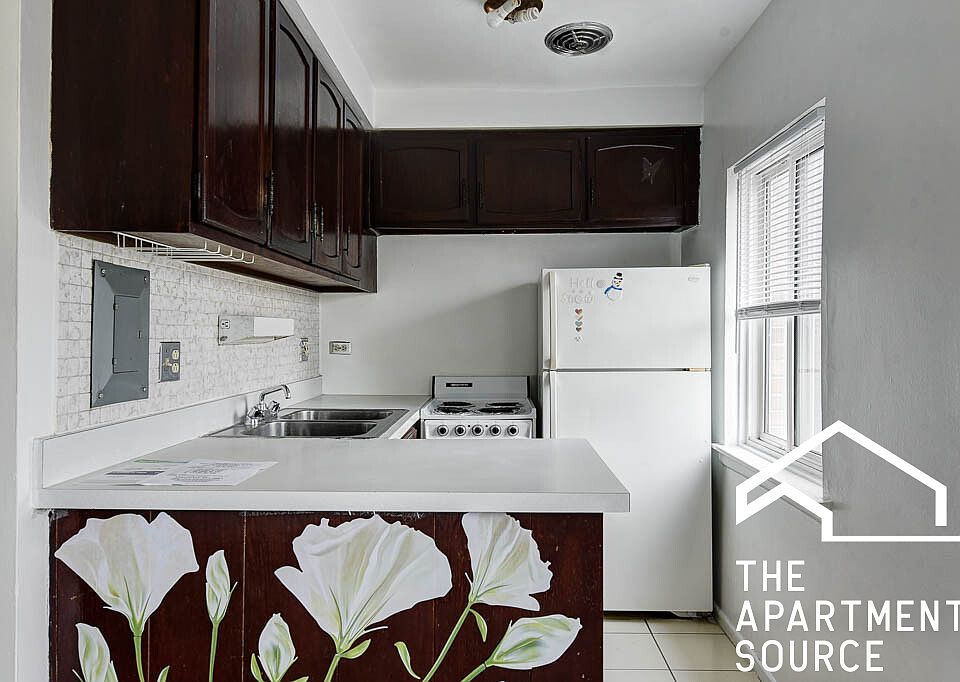 1st image of 3825 N Pine Grove Ave APT 517