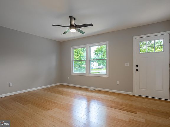 3rd image of 21026 Mayhew Dr