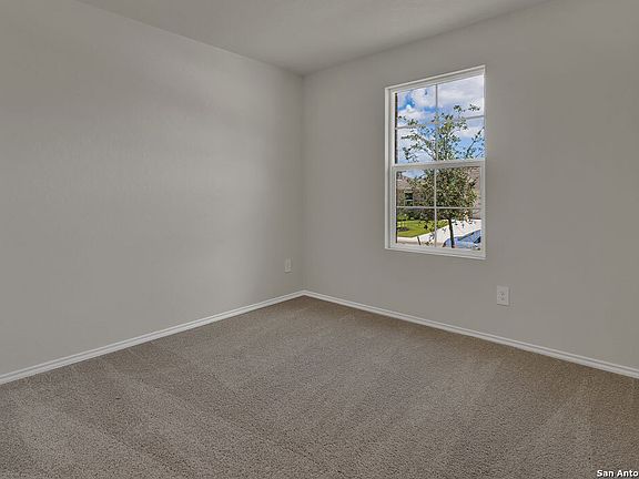 5th image of 1045 CHACHALACA COURT