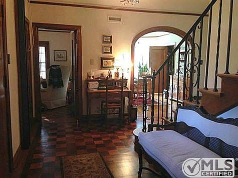 3rd image of 2142 Idlewild St