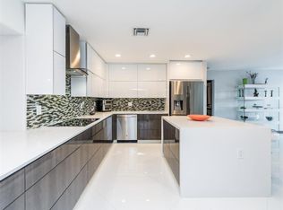 1015 N 31st Rd, Hollywood, FL 33021