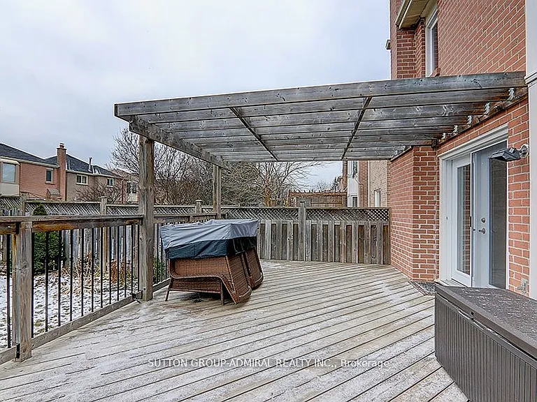 160 Gailcrest Cir — Photo 2