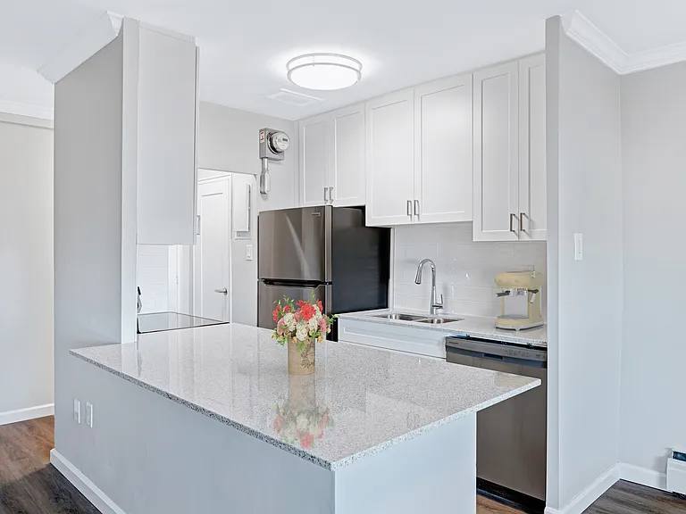 470 Scenic Dr — Photo 15
