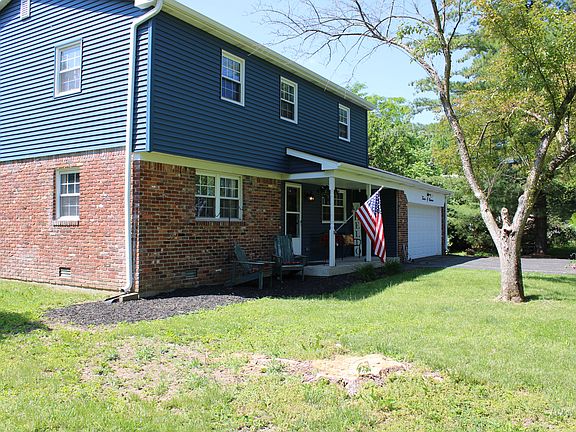 2nd image of 12019 Meadow Ln