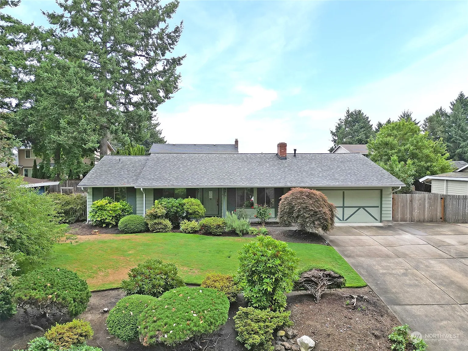 1429 Evergreen Drive photo 1