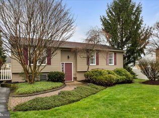 8 Cedar Hill Rd, Bordentown, NJ 08505