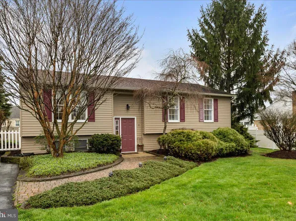 8 Cedar Hill Rd, Bordentown, NJ 08505