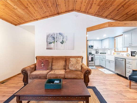4th image of 42558 Cedar Ave
