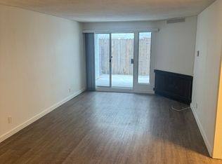 t1045, Santa Monica, CA 90403
