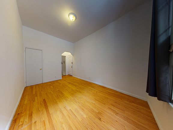 5th image of 315 E 93rd St APT 1A