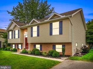 29 Commanche Trl, Hanover, PA 17331