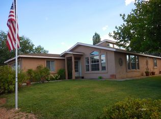 802 Village Dr, Page, AZ 86040