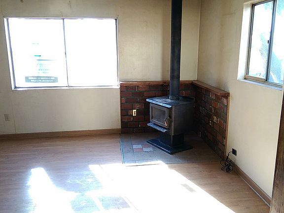 2nd image of 224 Woodland Dr