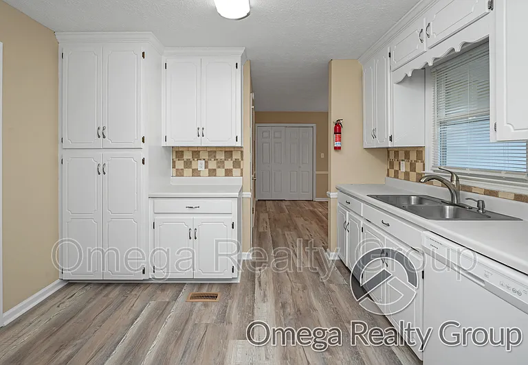 1318 Pointer Dr SW — Photo 16