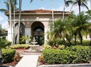 18328 NW 68th Ave APT O, Hialeah, FL 33015