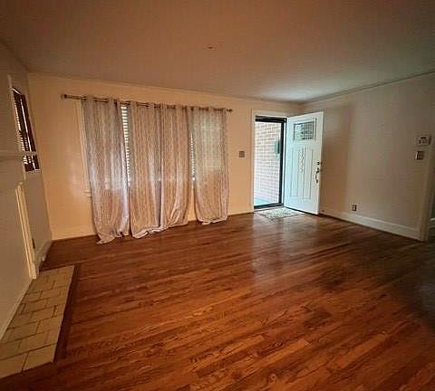2nd image of 1555 Park St