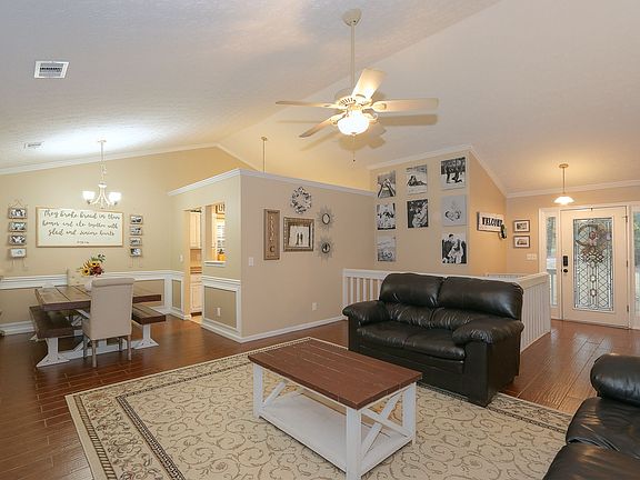 3rd image of 1400 Tall Pines Dr