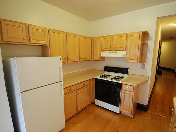 5th image of 1251 W Thorndale Ave