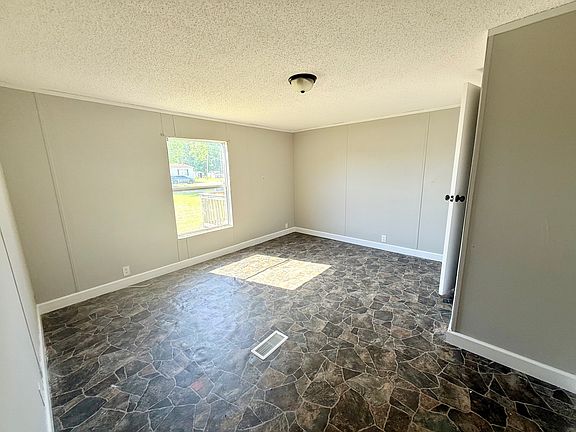 3rd image of 6021 Double R Cir