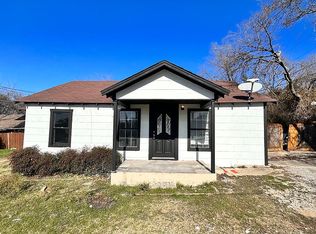 6000 Meandering Rd, Fort Worth, TX 76114