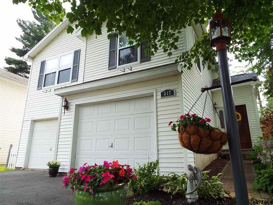 1st image of 317 Meadowlark Dr