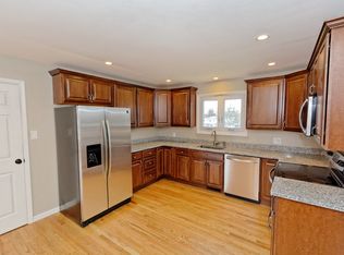 206 Shaker Park Dr, Albany, NY 12211
