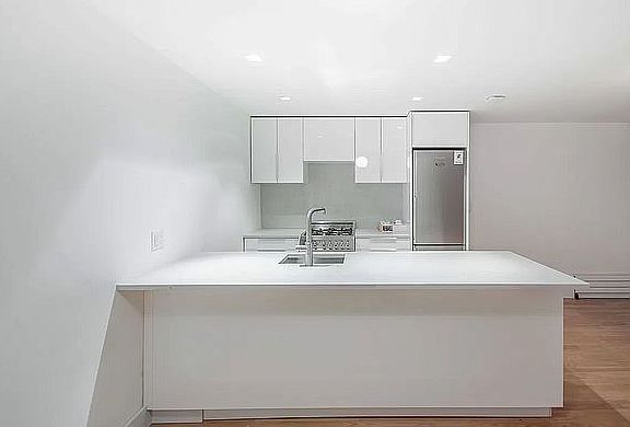 5th image of 37 Gramercy Park E APT B