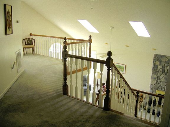 3rd image of 870 Wytheview Dr