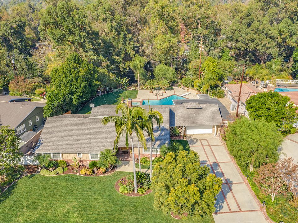 1st image of 9527 La Serna Dr