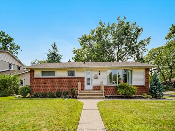 3665 Randolph Ave, Windsor, ON N9E 3G4